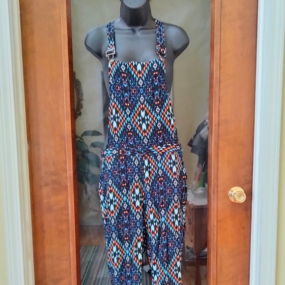 Geometric Patterned Jumper - Picture 1 of 4